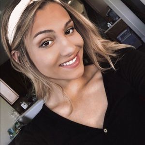 Meet your Posher, Avery